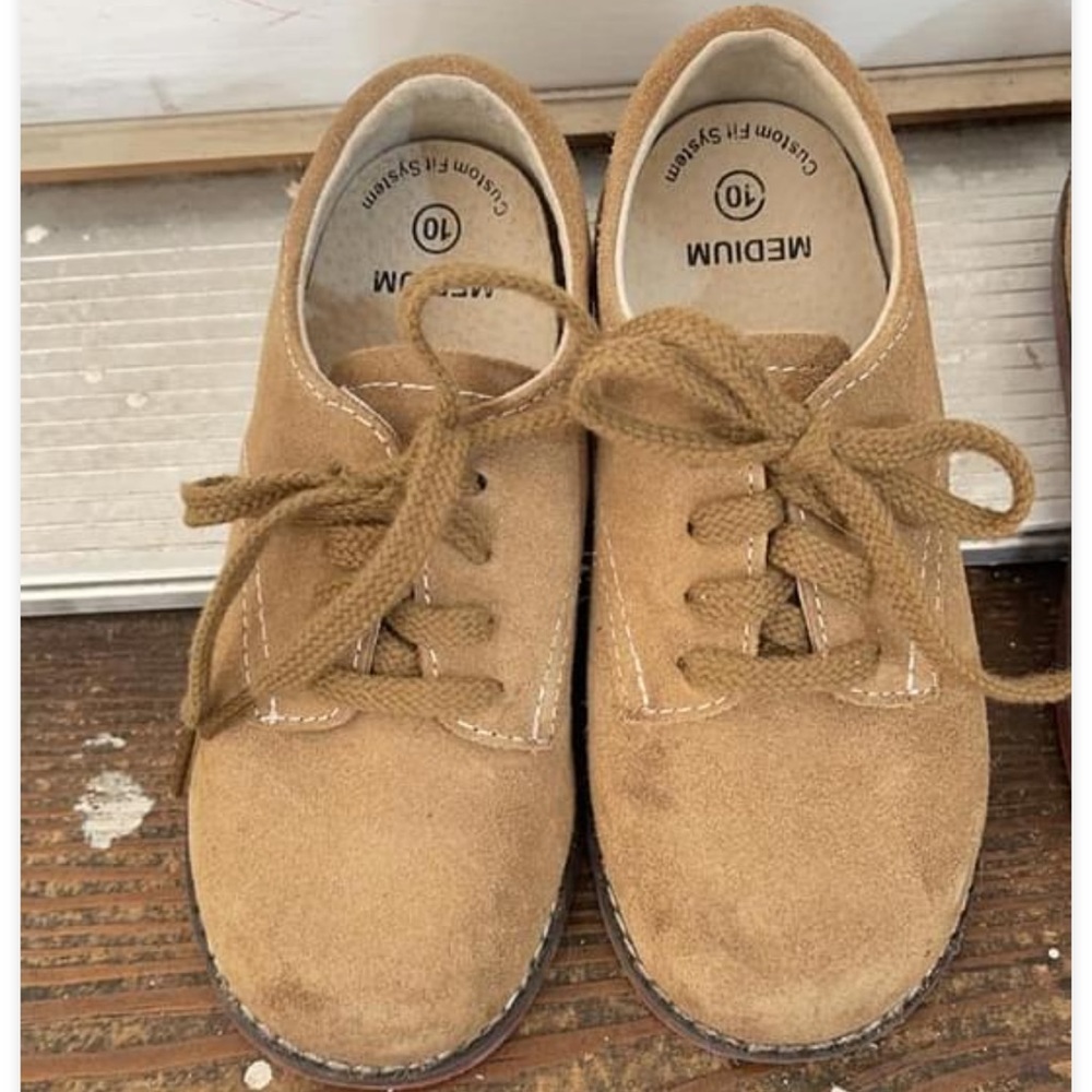 FootMates Buck Suede Dress Shoes